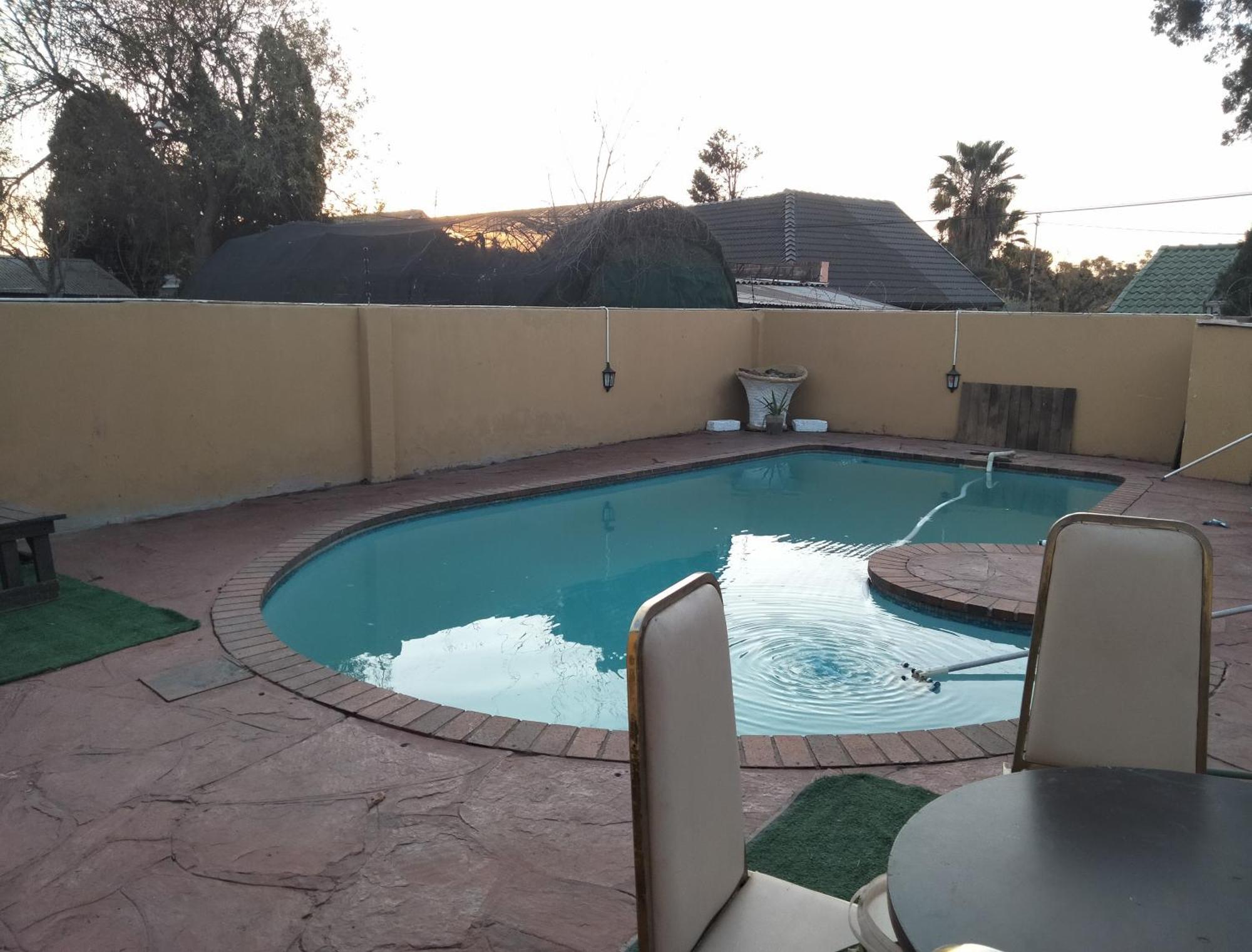 Garden Point Hotel Johannesburg Bagian luar foto